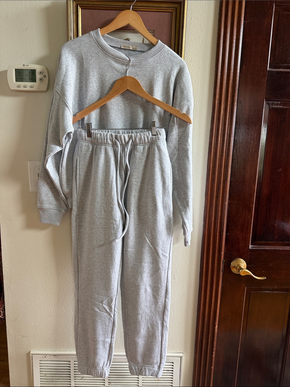 NWOT Zenana Outfitters Light Gray Sweatshirt & Jogger Set